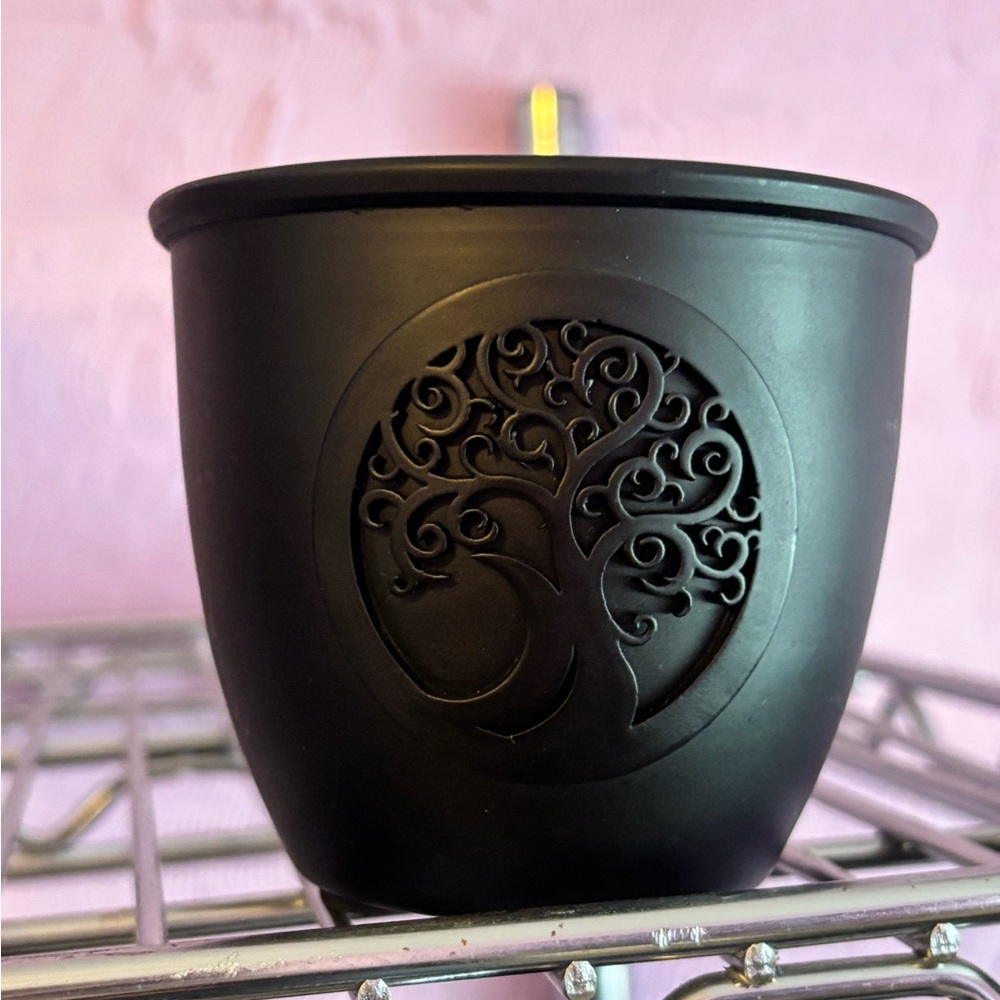 Black Cast Iron candle holder withDesign (2 designs available) - Picture 5 of 8